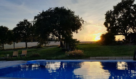 Pool am Abend